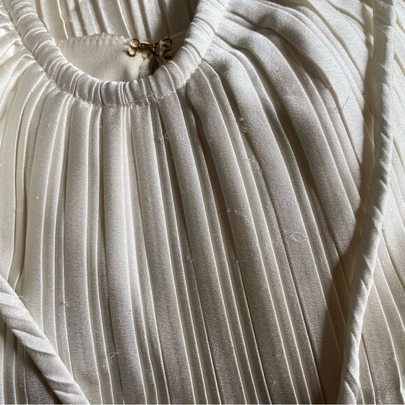 Lovers And Friends Benni Midi Dress in Ivory white
 Pleated halter Revolve XS - Picture 12 of 14